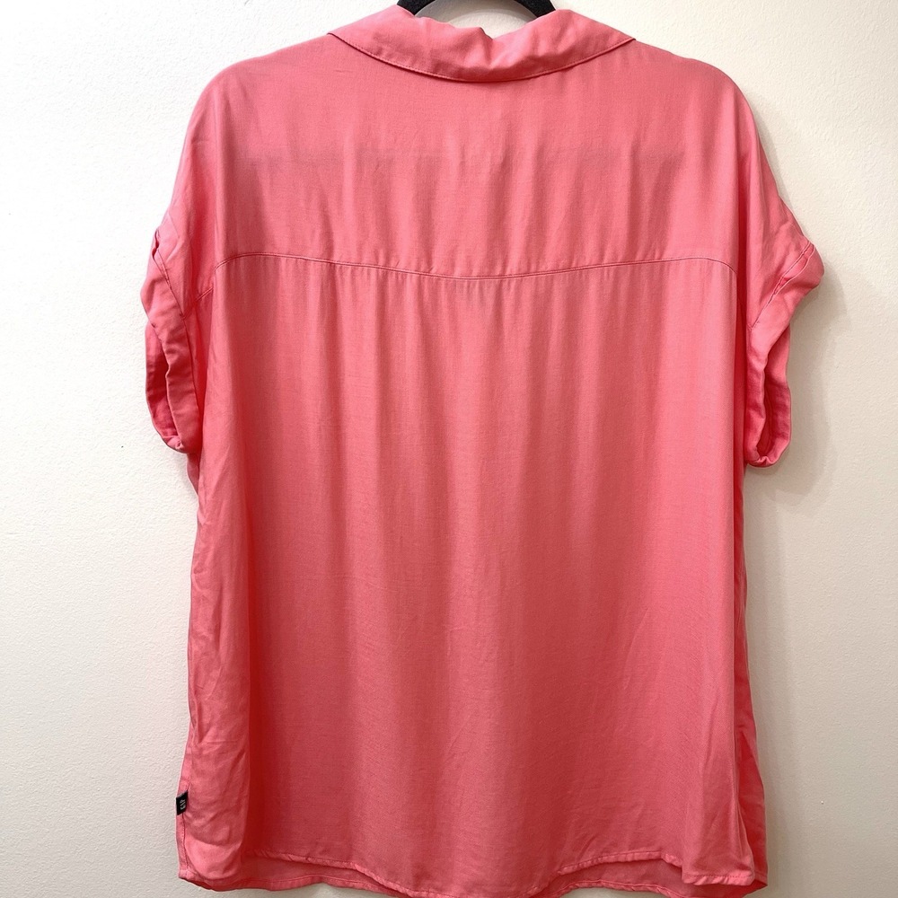 GAP Shirt Womens LG Salmon Short Sleeve Rayon Blend V-Neck Blouse Cap Sleeve - Picture 7 of 7